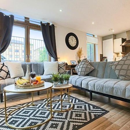 Campbell Park Apartment - City Centre - Free Parking, Balcony, Super-Fast Wifi And Smart Tv With Netflix By Yoko Property 밀턴 케인즈 외부 사진