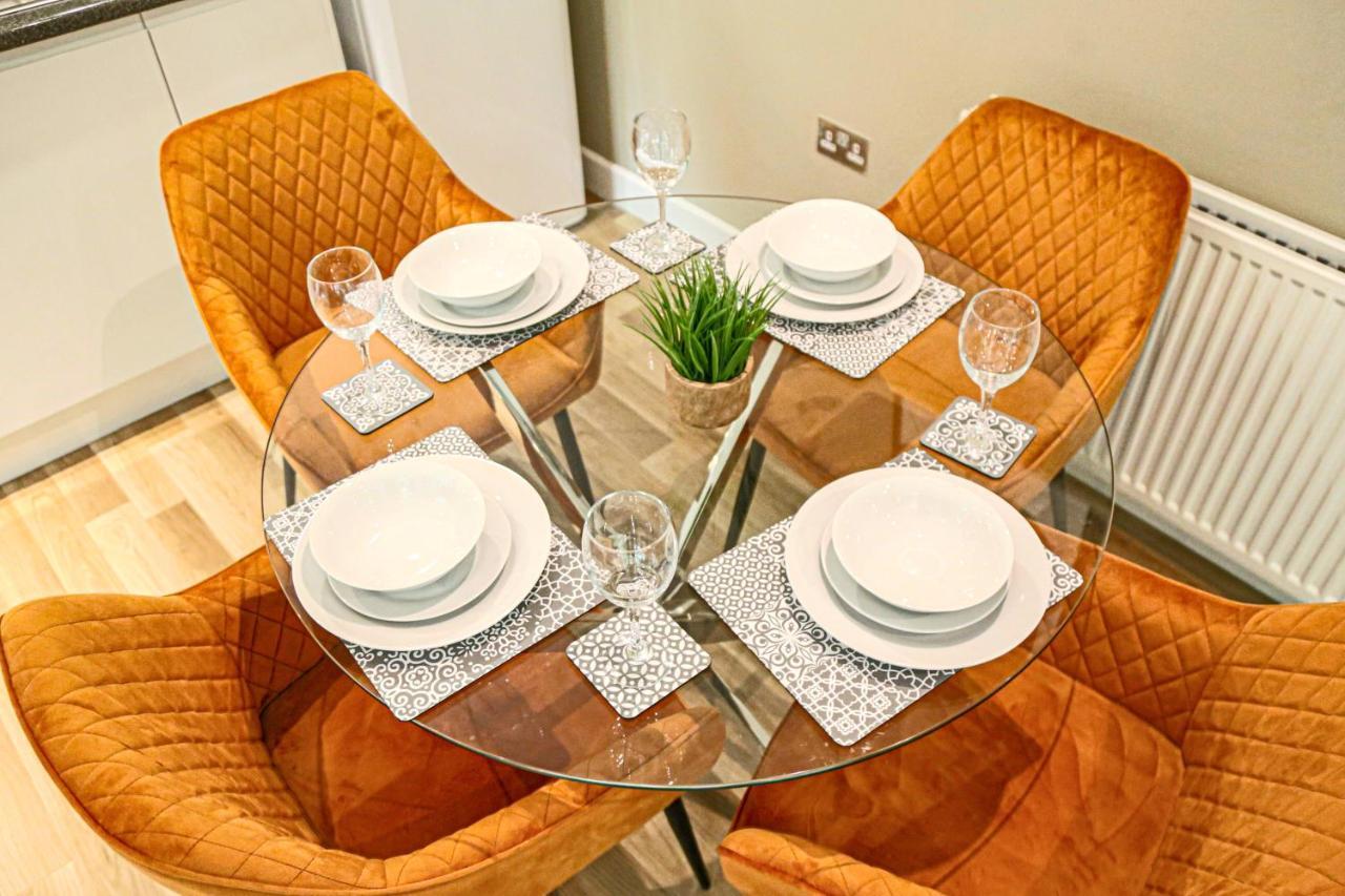 Campbell Park Apartment - City Centre - Free Parking, Balcony, Super-Fast Wifi And Smart Tv With Netflix By Yoko Property 밀턴 케인즈 외부 사진