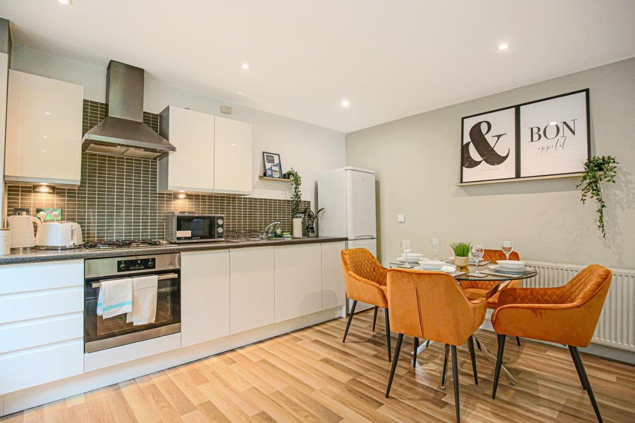Campbell Park Apartment - City Centre - Free Parking, Balcony, Super-Fast Wifi And Smart Tv With Netflix By Yoko Property 밀턴 케인즈 외부 사진