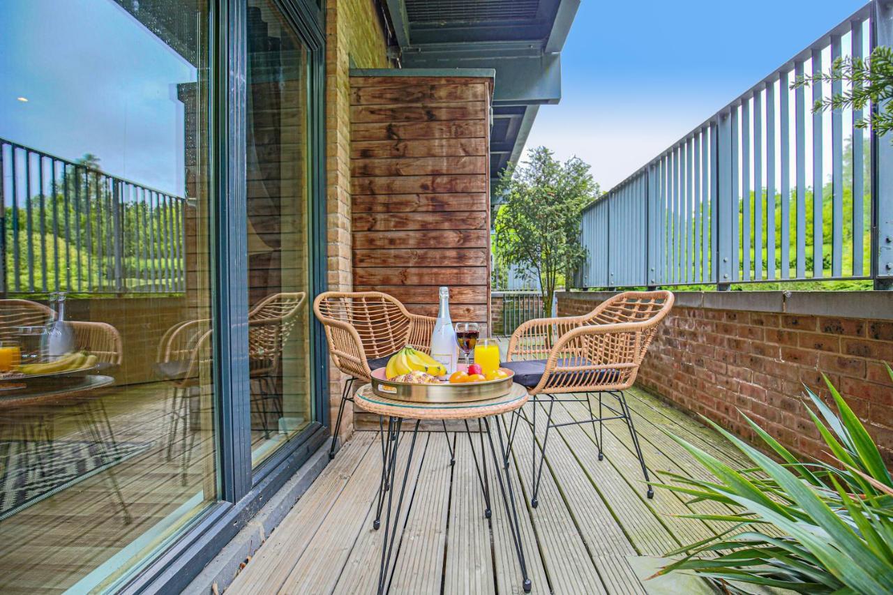 Campbell Park Apartment - City Centre - Free Parking, Balcony, Super-Fast Wifi And Smart Tv With Netflix By Yoko Property 밀턴 케인즈 외부 사진