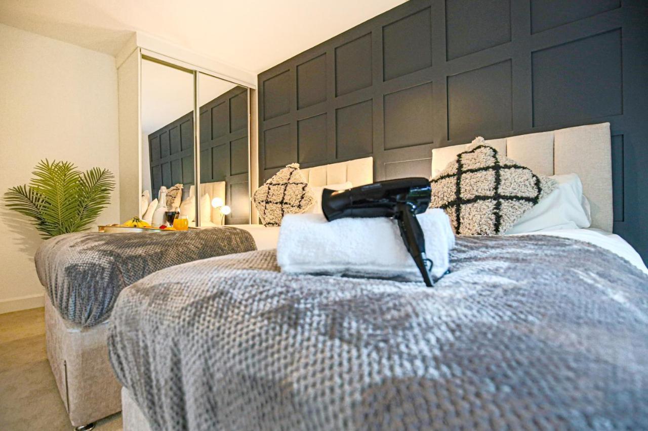 Campbell Park Apartment - City Centre - Free Parking, Balcony, Super-Fast Wifi And Smart Tv With Netflix By Yoko Property 밀턴 케인즈 외부 사진